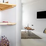 Eos Small House Πολλώνια
