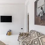 Eos Small House *