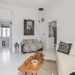 Eos Small House Πολλώνια