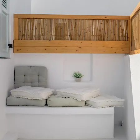 Eos Small House *