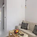 Eos Small House بولونيا