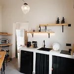 Eos Small House * بولونيا