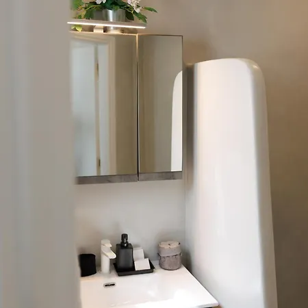 Eos Small House Pollonia