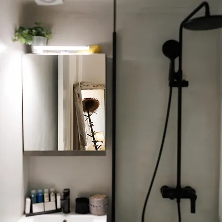 Eos Small House *