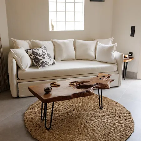 Eos Small House